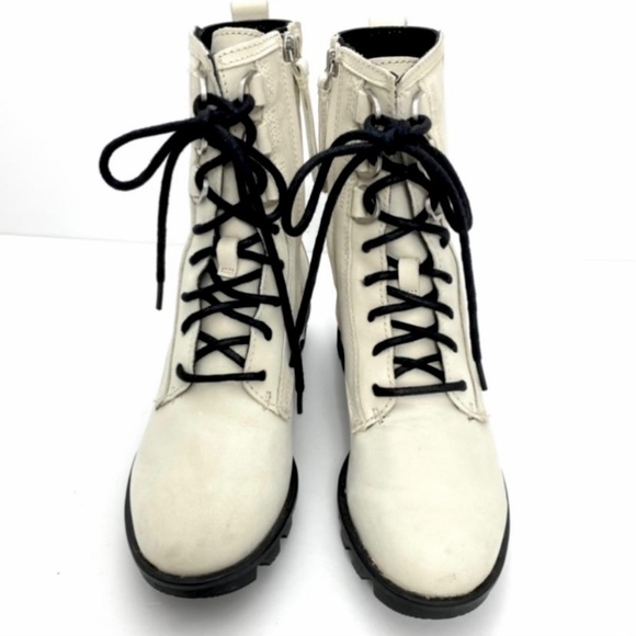 Sorel Phoenix Fawn Nubuck Leather Lace up Mono Biker Boot in Off-White Size 6 - Picture 2 of 11